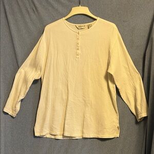EUC Eddie Bauer women Cream Long-Sleeve Henley Shirt size medium